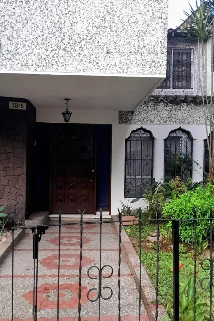 Homestay Habitacion 4 En Casa Retro Medellin